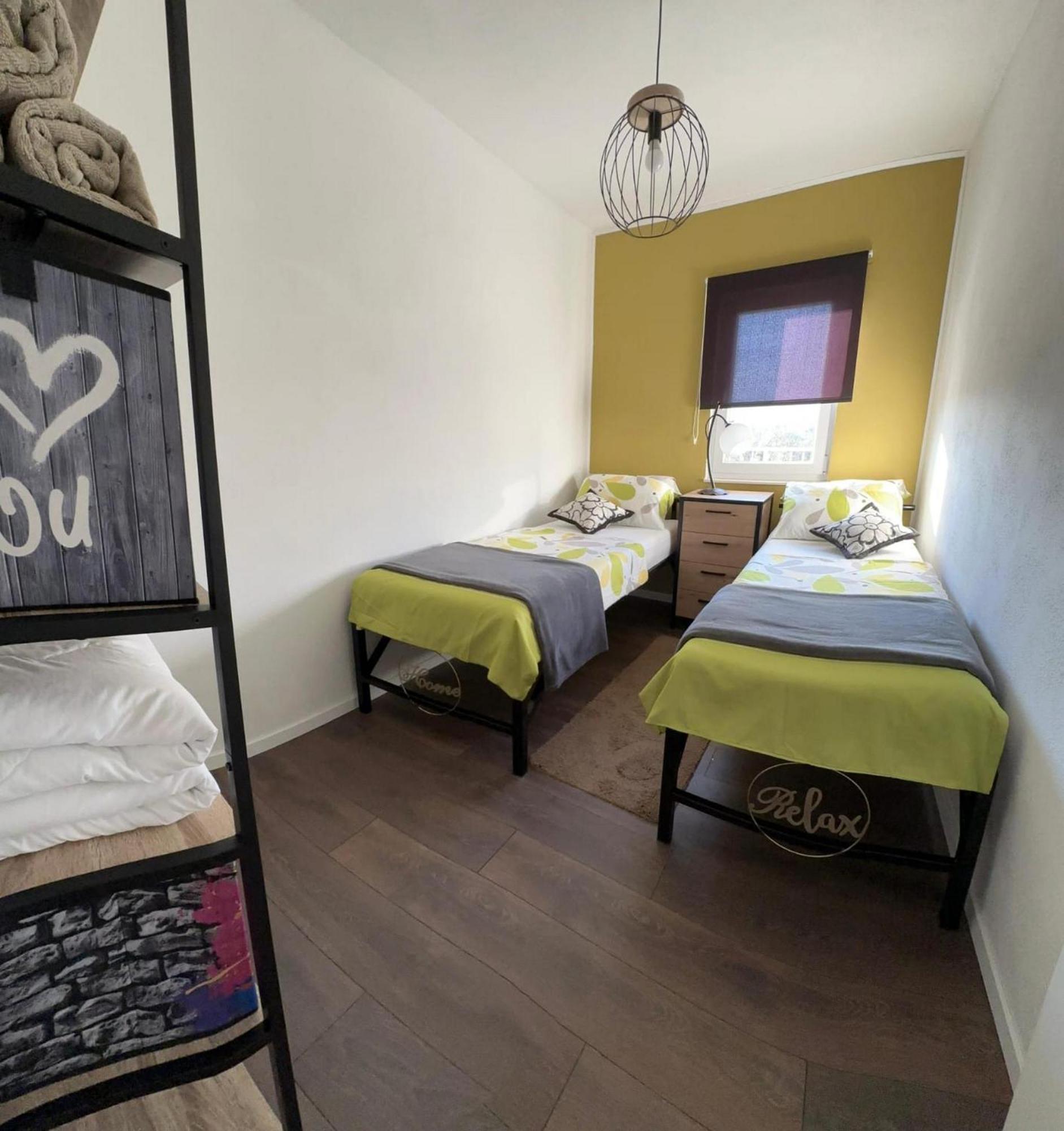 Holiday Home Chester With Heated Pool Kaštela المظهر الخارجي الصورة