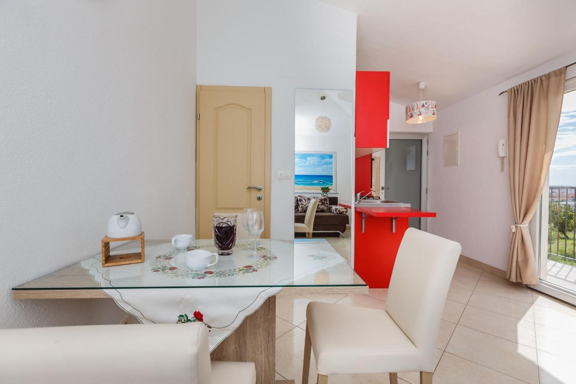 Holiday Home Chester With Heated Pool Kaštela الغرفة الصورة