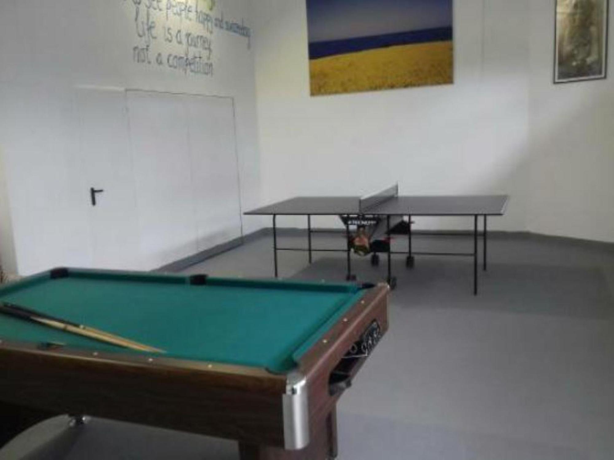 Holiday Home Chester With Heated Pool Kaštela الغرفة الصورة