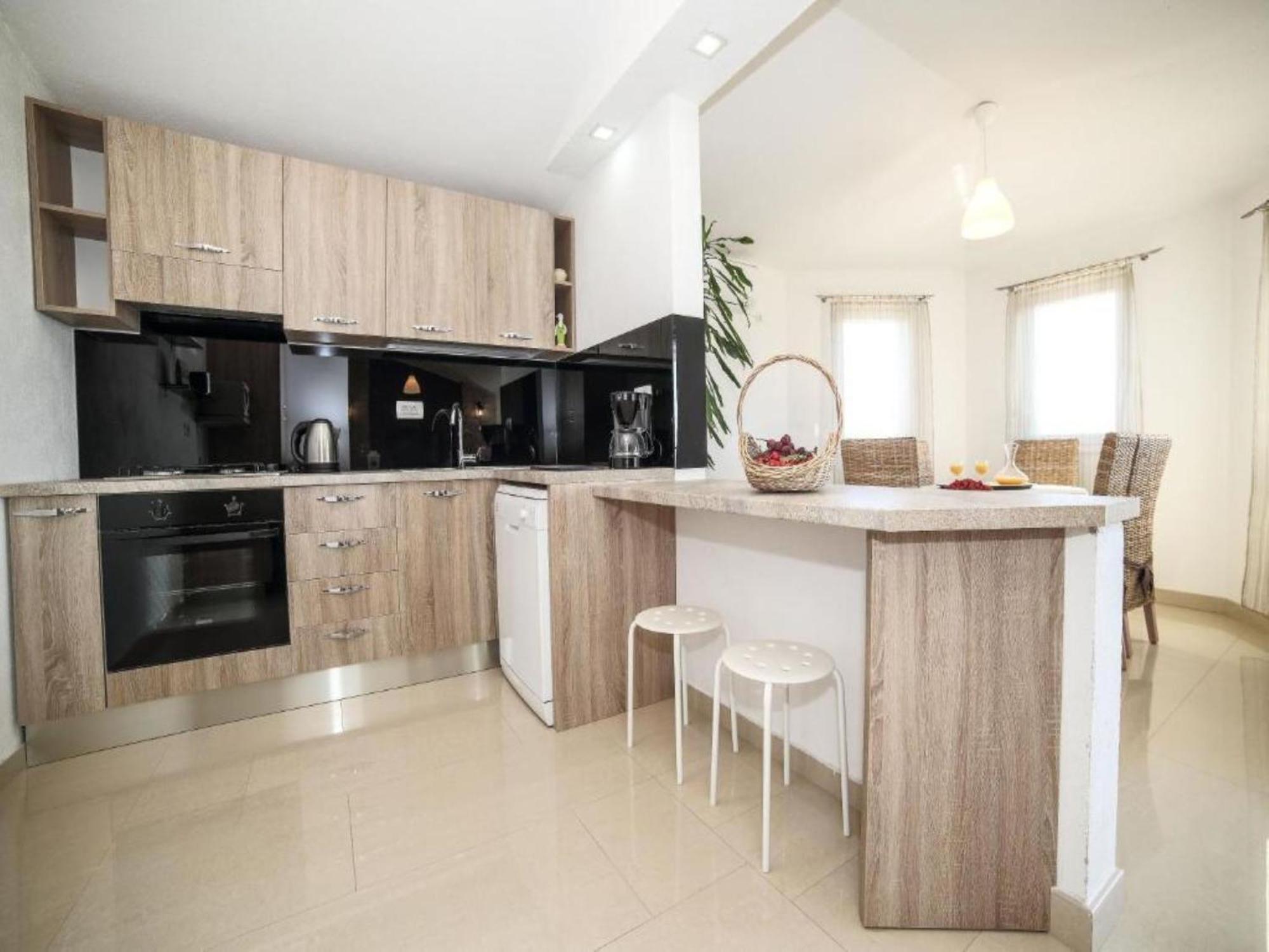 Holiday Home Chester With Heated Pool Kaštela الغرفة الصورة