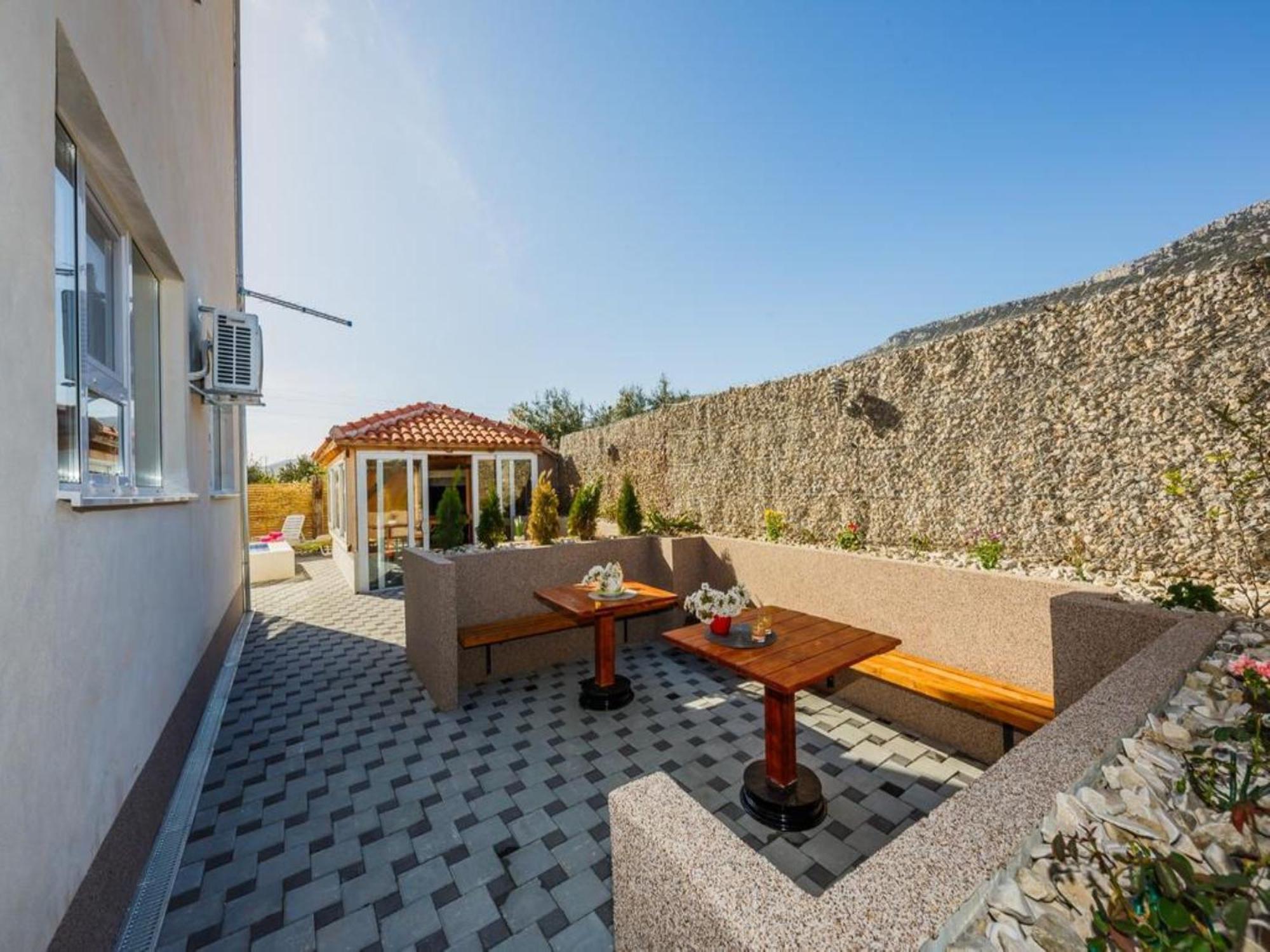 Holiday Home Chester With Heated Pool Kaštela الغرفة الصورة