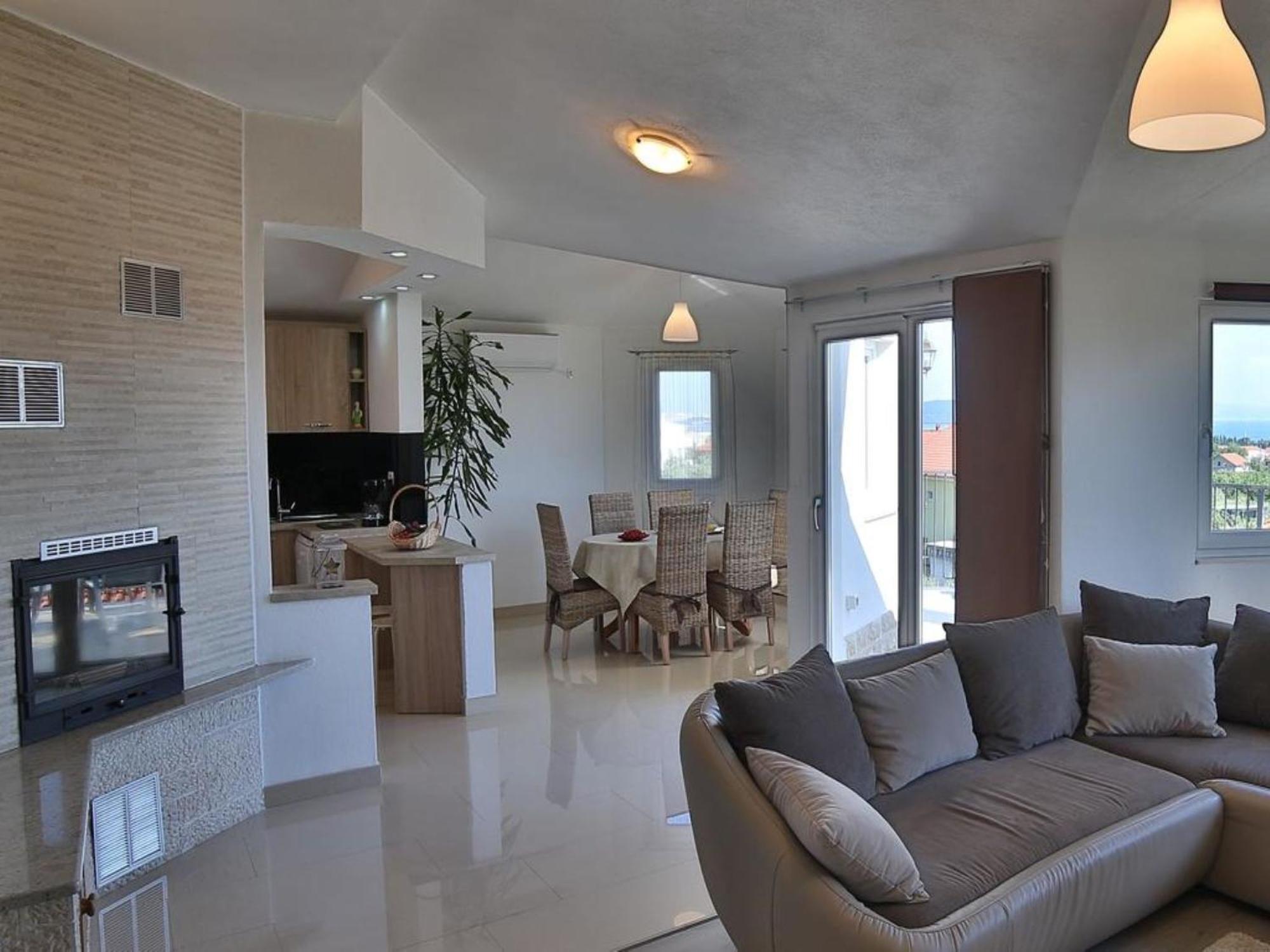 Holiday Home Chester With Heated Pool Kaštela الغرفة الصورة