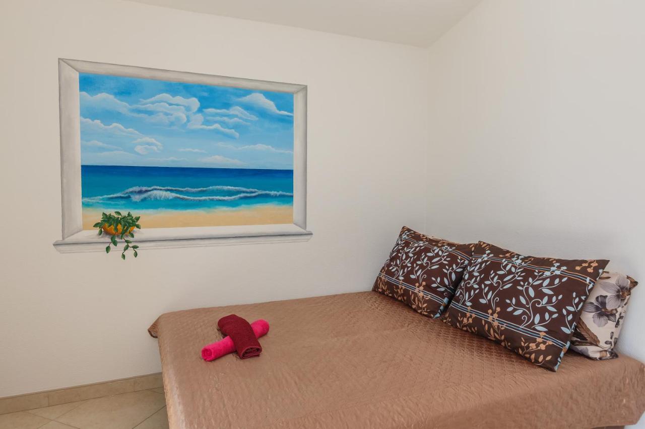 Holiday Home Chester With Heated Pool Kaštela الغرفة الصورة